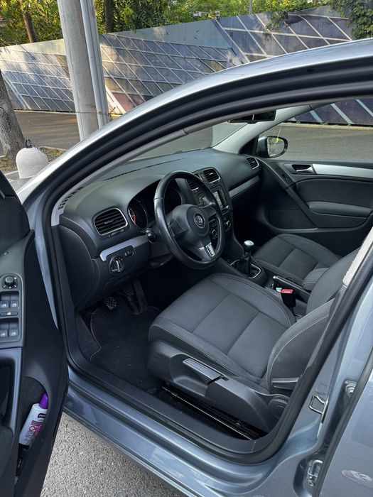 Volkswagen Golf 6 an 2011 1.4 122 cp