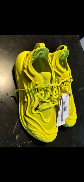 Adidas de designer Stella McCartney light boost