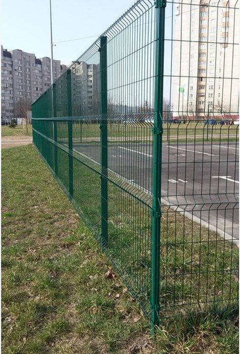 Монтаж забор 3д сетка, фотбольное поля