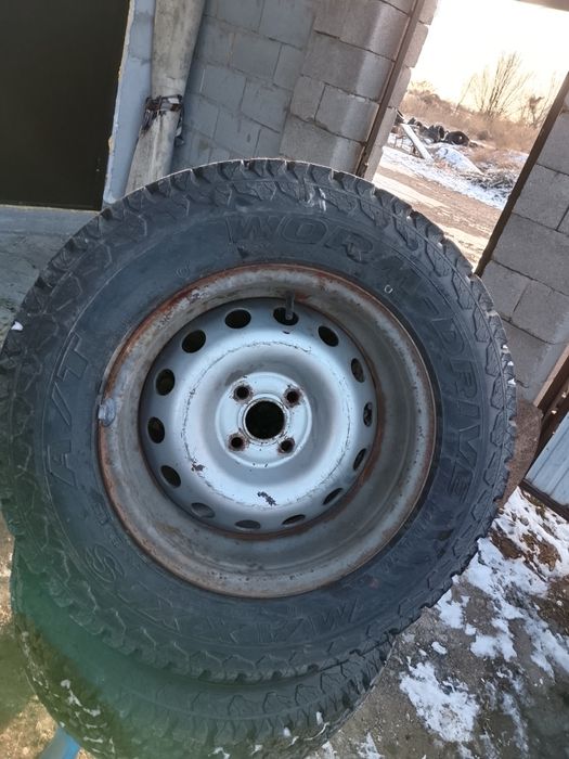 Резина  шины  колеса WormDrive AT 980E