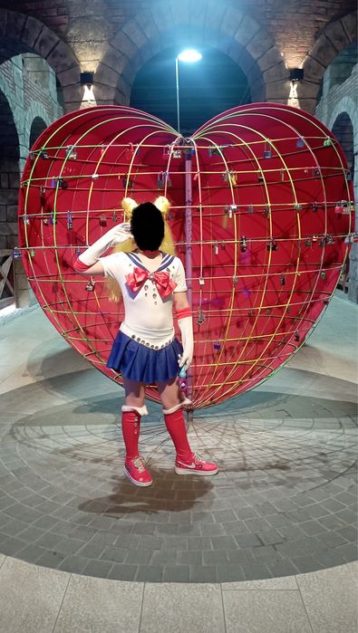 Сдам костюм 5000 тг  на девочку 10-11лет