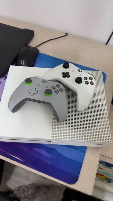 Vand xbox one s fara defecte