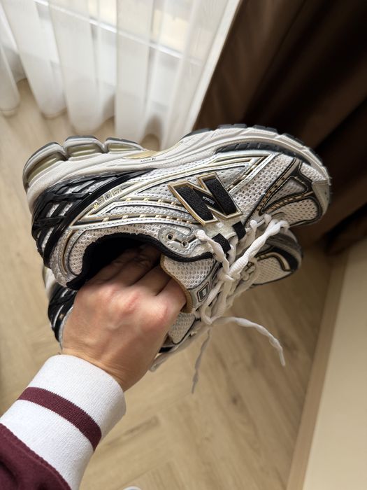 New Balance 1906