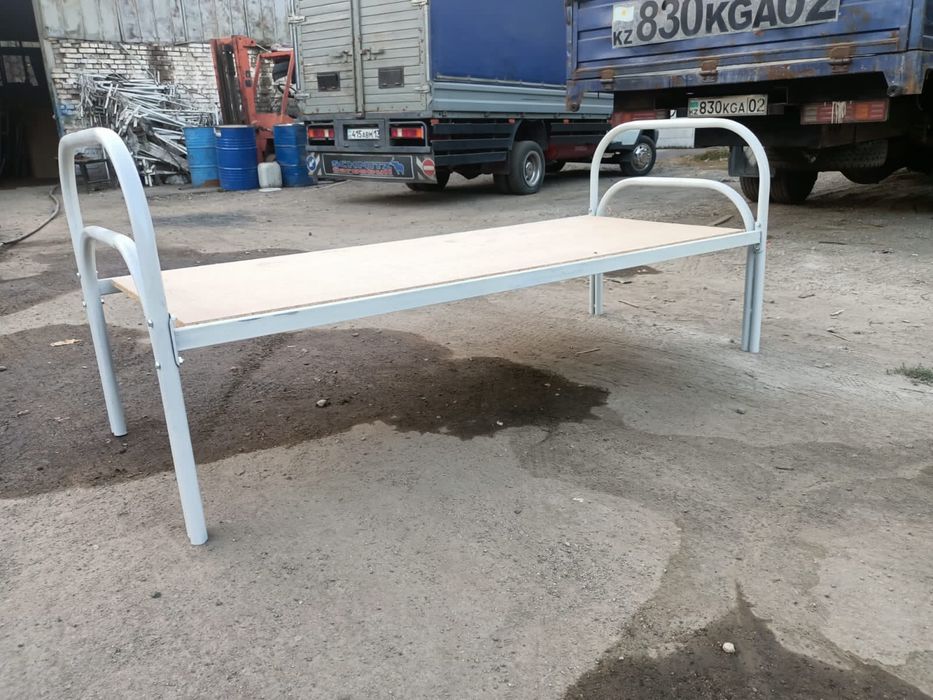 Двухъярусный кровати