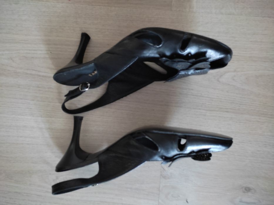 Елегантни дамски сандали на висок ток #39 от естествена кожа