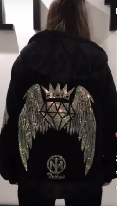 Продам куртку женскую