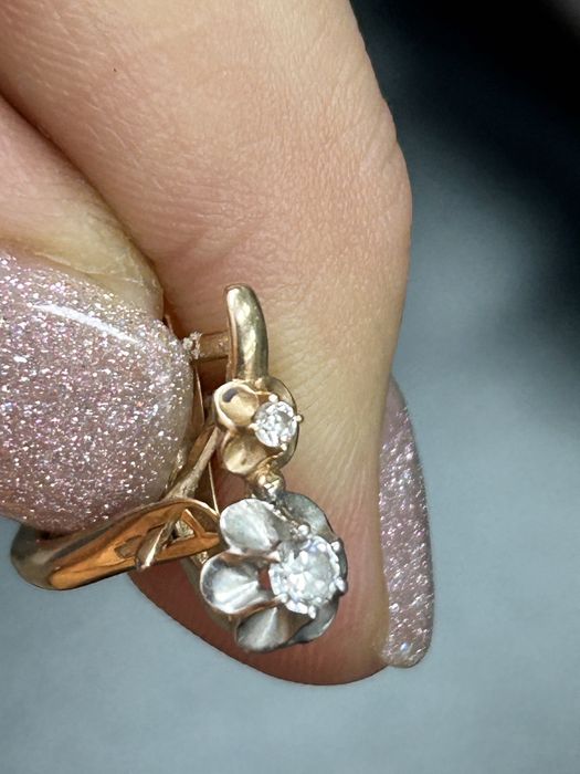 Золотые серьги 585