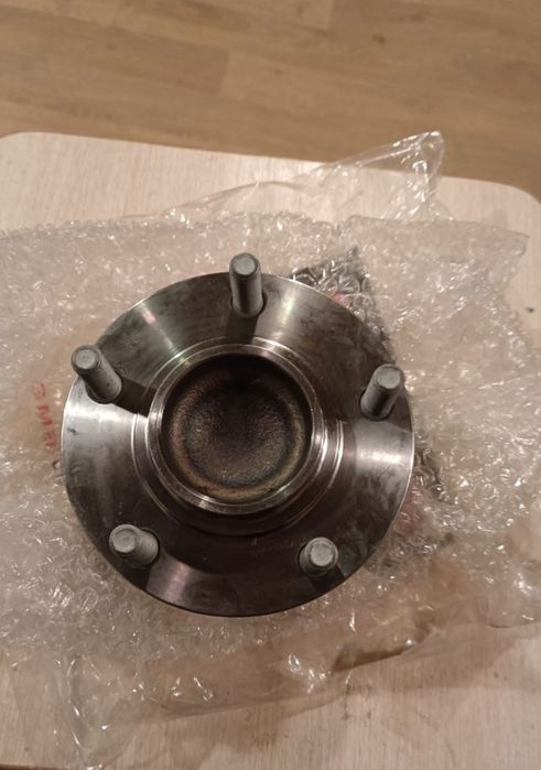 Продам ступицу на Mitsubishi lancer.