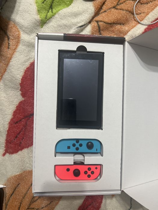 Продам Nintendo Switch