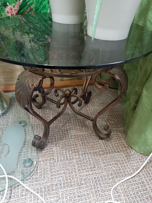 Срочно Продам журнальный столик