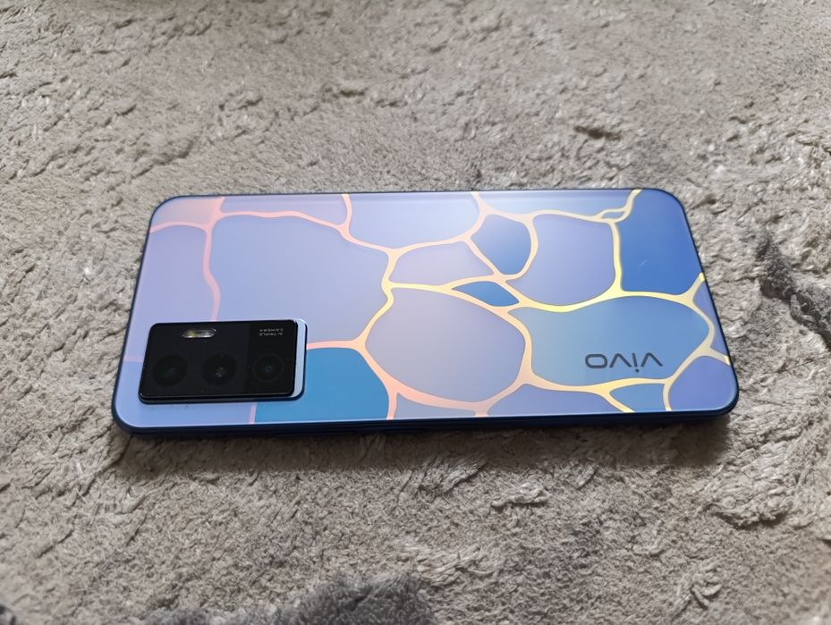 Vivo V23 8/128Гб