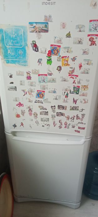 Продам холодильник