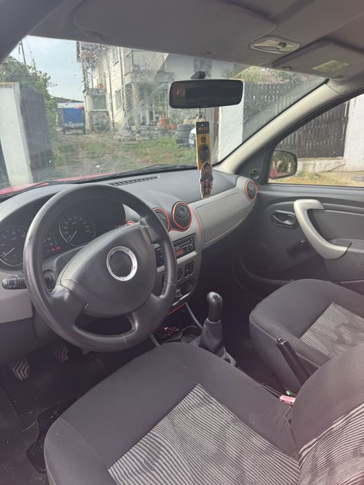 Dacia sandero 2011