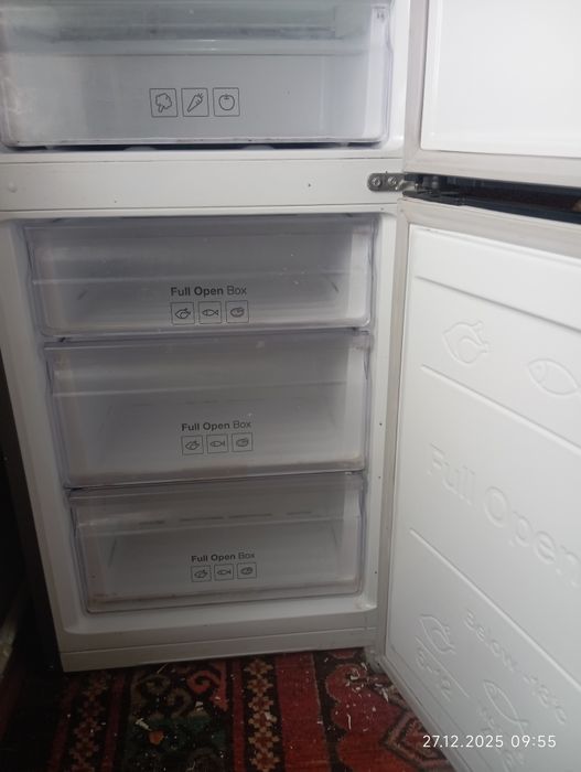 Холодильник Samsung