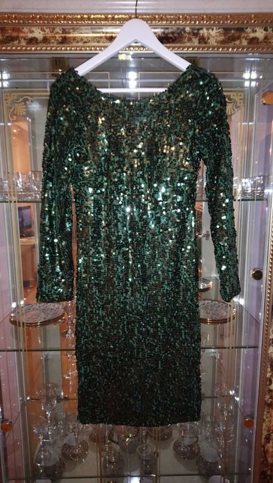 Rochie verde smarald din paiete