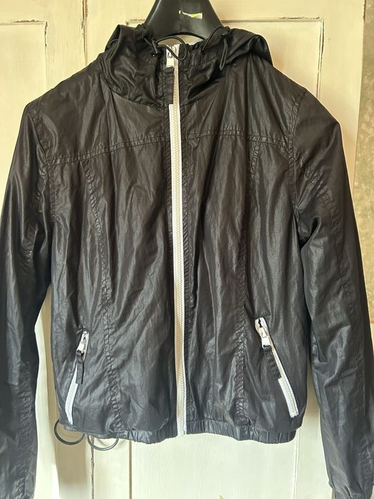 Дамско ,тънко яке