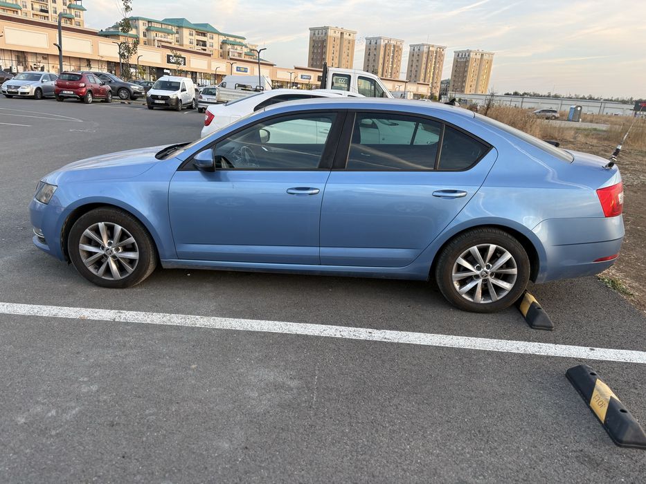 Skoda Octavia 2017 diesel(4x4) DSG cutie automata avariata/defecta/stricata, proprietar de noua