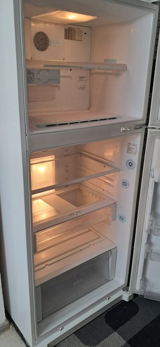 Продам холодильник L/G б/у в хорошем состоянии