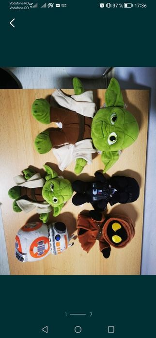 Vând jucării personaje celebre stare foarte buna