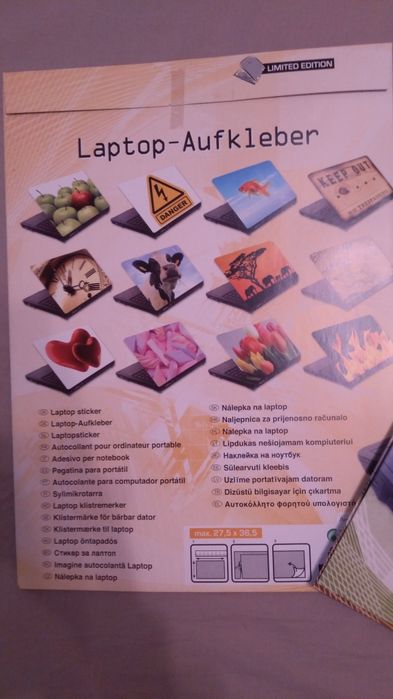 Sticker laptop 27,5 x 36,5 cm / 17 inch max, diverse modele - NOI