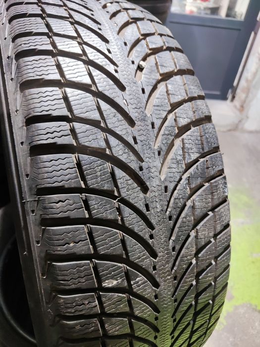 4 бр зимни 235/65/17 Michelin