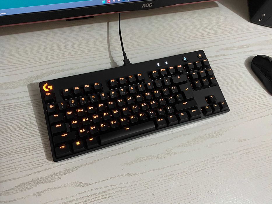 Клавиатура Logitech G Pro