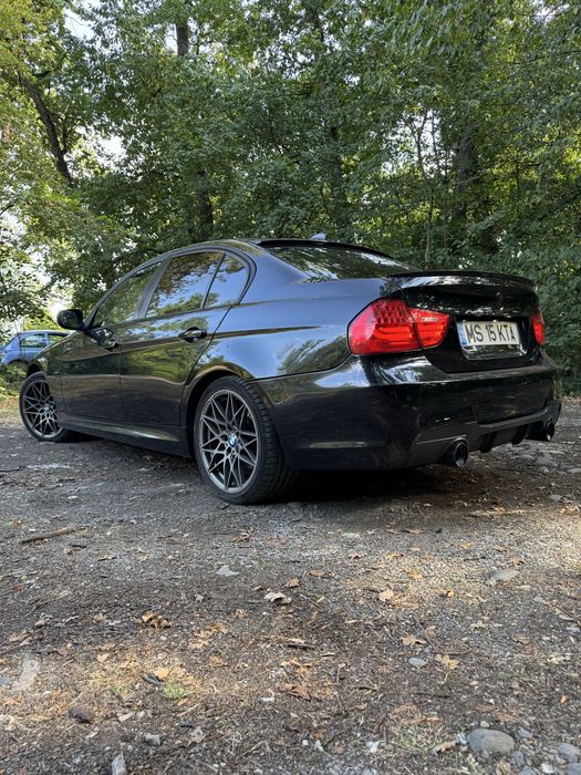 BMW 320d xDrive LCI | 177 CP | Kit M | Bi-Xenon | Navi Professional