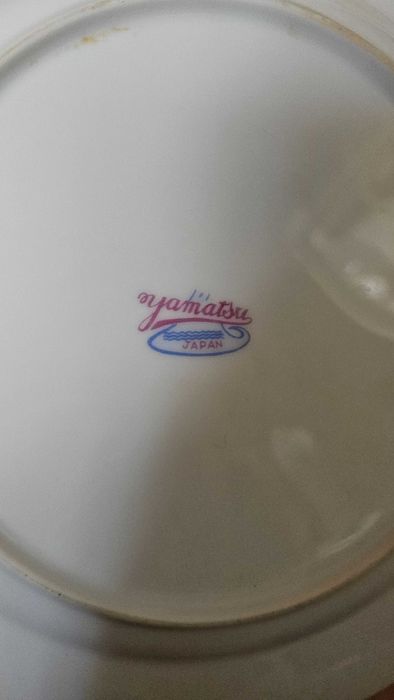 Продам набор новых японских тарелок 12 штук. Можно купить 6 штук. 21см