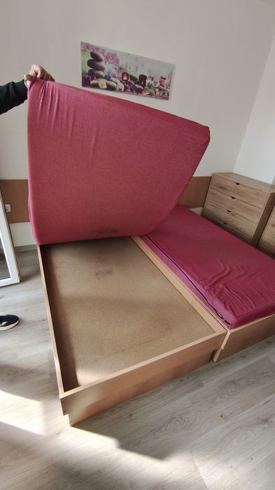 Две единични легла с татраци