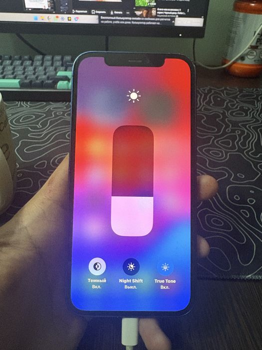 продам телефон Iphone 12