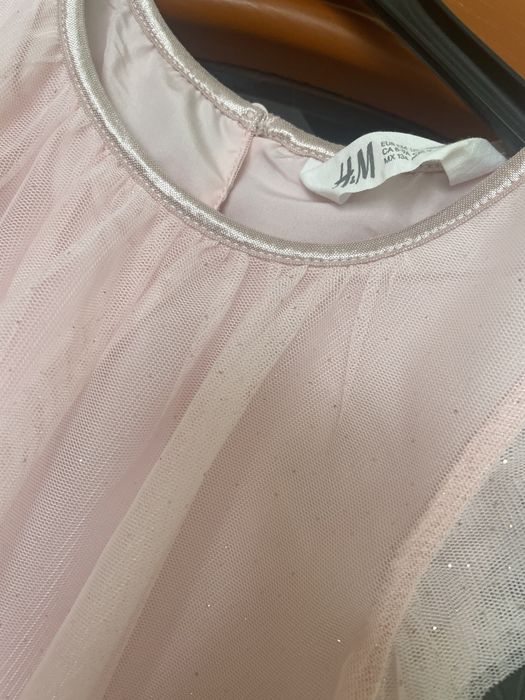 Красива децка рокля с малък бляксък размер-135 на 68