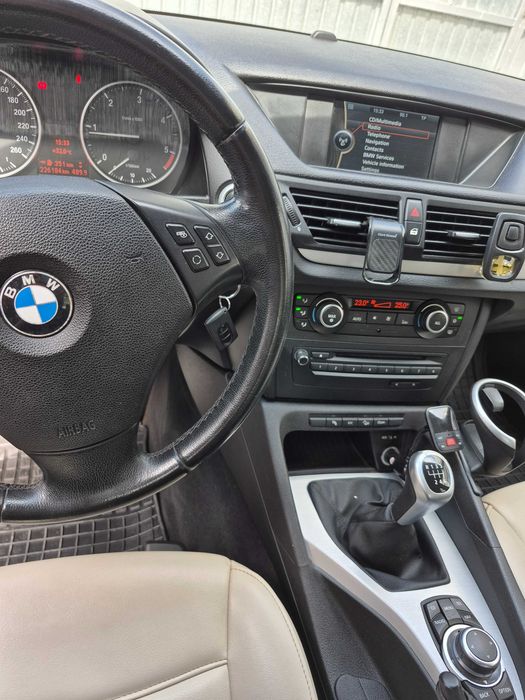 BMW X1 2010 — imagine 2