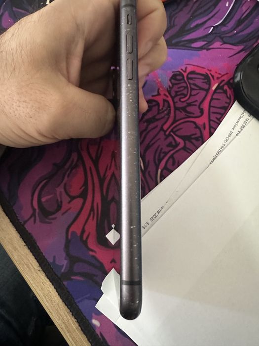 Vand Iphone 11 Black 64 GB