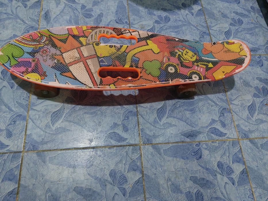 Скейт сотилади арзон