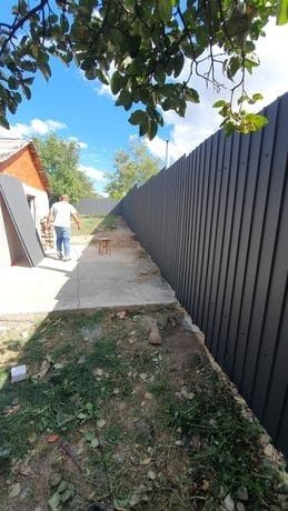 Meșter la garduri cu experiență în domeniul de peste 15 ani în constru