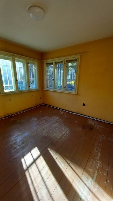 Дава се под наем Етаж от къща в Самоков - 120 кв.м за 561 € - Снимка #3