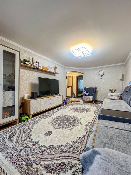 3/4/5 Ялангач,Автосалон Пойтахт,дом кирпич,балкон 2*6,новый ремонт,70м