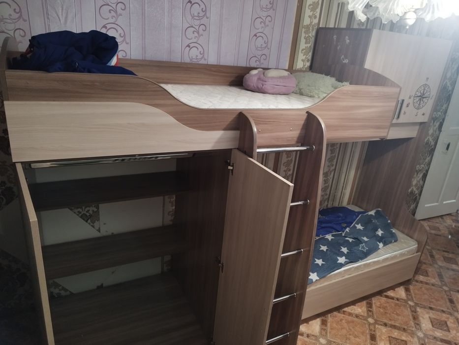 Мебель в детскую комнату