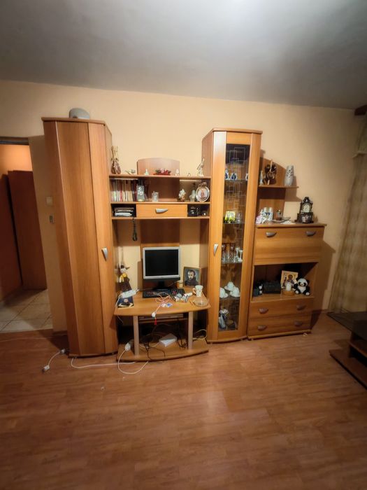 Vând mobila sufragerie