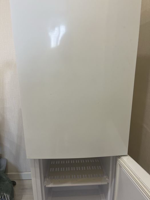 Холодилник сатылады