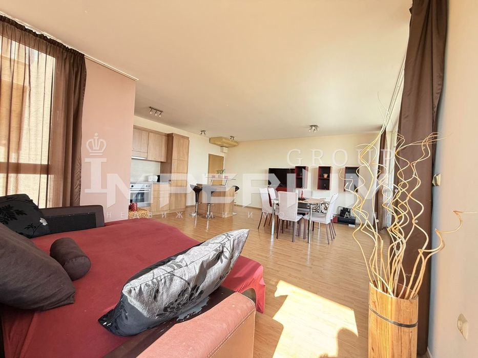 Дава се под наем Тристаен апартамент в Варна, Галата - 120 кв.м за 850 € - Снимка #2