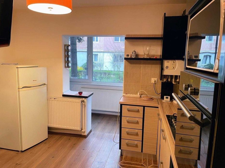 Vanzare apartament 3 camere zona centrala - DIRECT PROPRIETAR