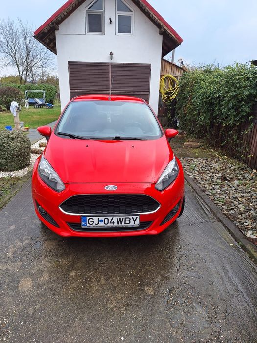Vând Ford Fiesta 2017 Benzină