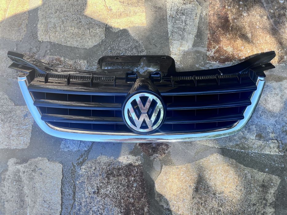 Решетка за предна броня за фолксваген туаран 2003г-2007г touran