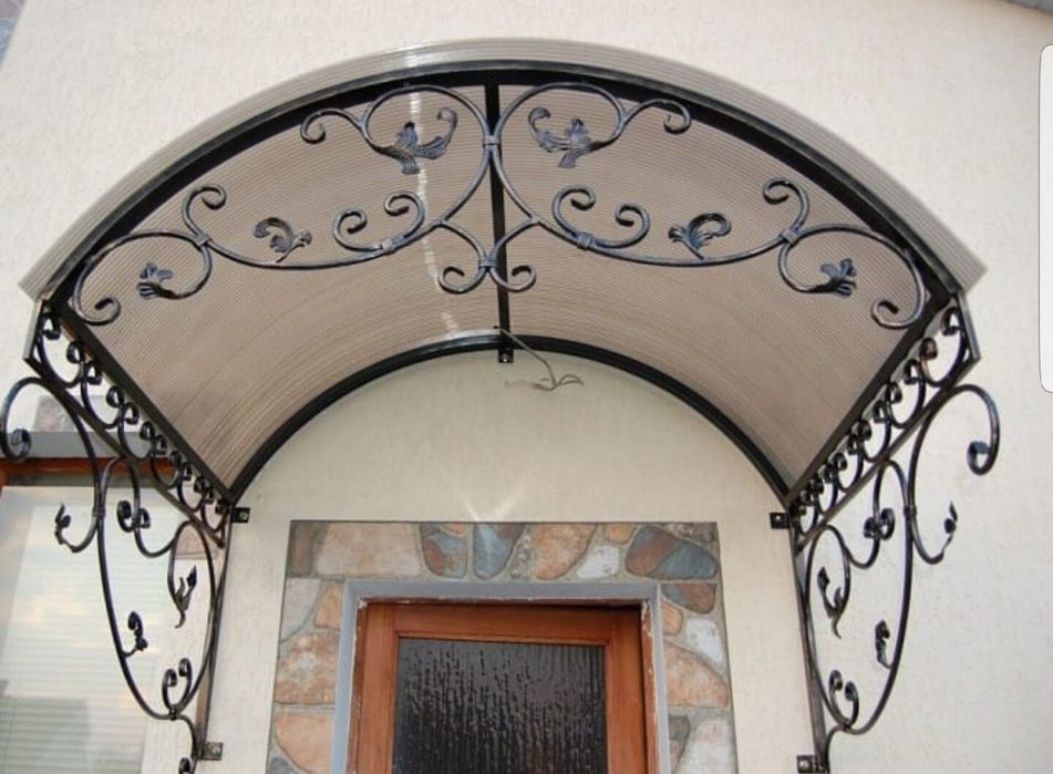 Перила лестнице козырьки