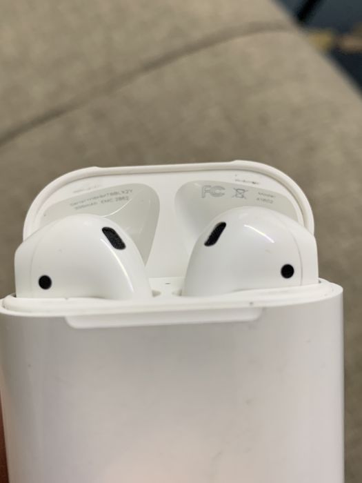 Наушники Airpods