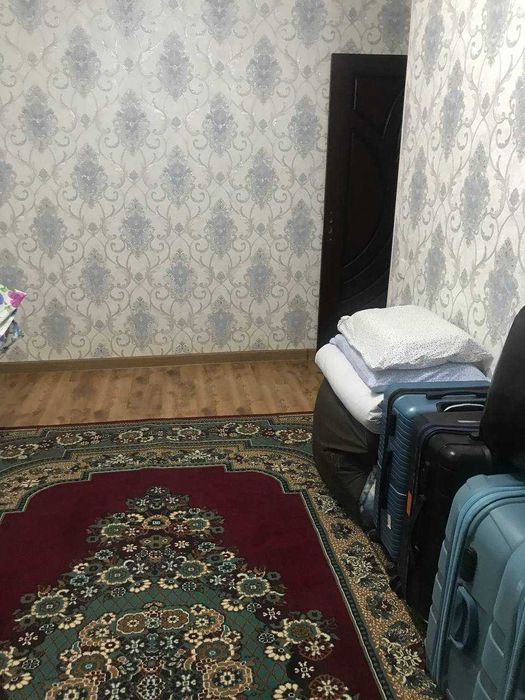 Продам 4 - комнатную квартиру