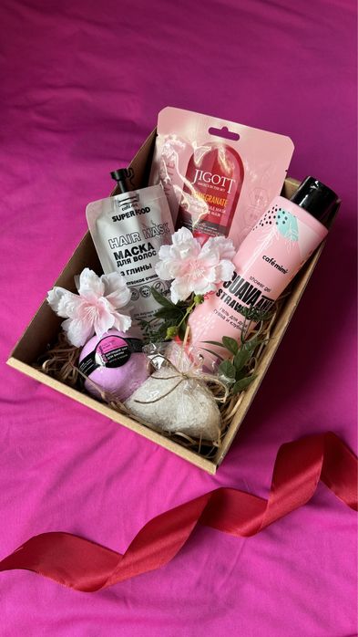 Подарочные набры для девушек и женщин