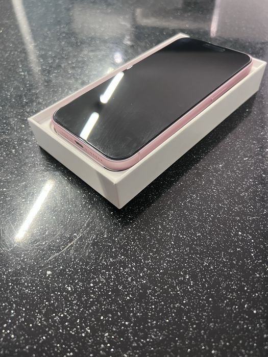 Продам IPhone 15 на 128