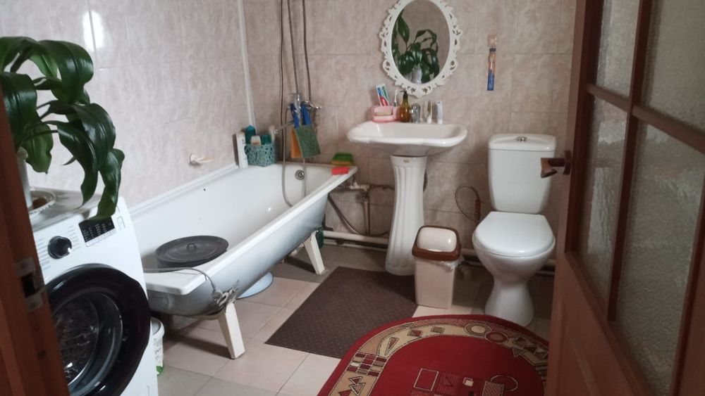 Продам 2 дома на одном участке